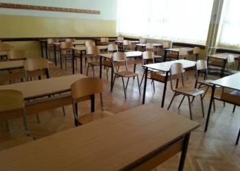 U ndalohet shkollave në Pejë të kërkojnë para nga prindërit
