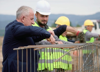 Bali Muharremaj mbështet punëtorët: Mbështetjen për ta e konsideroj dhe ndjej obligim