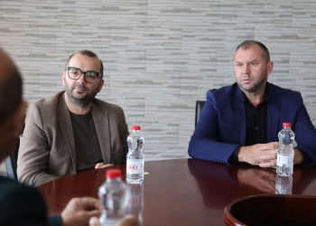 Arber Ismajli viziton “GEMS-MEKANIK” në Livoç të Ulët – shembull i mjeshtërisë, inovacionit dhe përkushtimit vendor