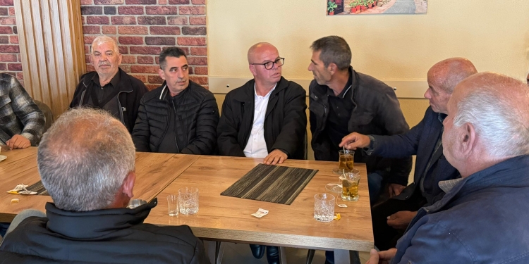 Smajl Latifi: Nga një kafe mëngjesi me qytetarët e Rahovecit – faleminderit për përkrahjen dhe pritjen e ngrohtë!