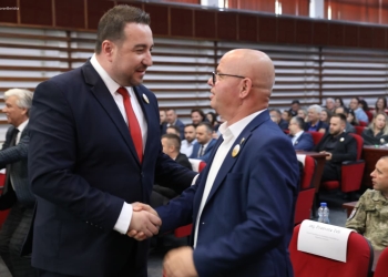 Smajl Latifi uron 15-vjetorin e Universitetit “Ukshin Hoti” në Prizren