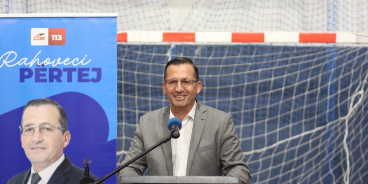 Burim Krasniqi në Krushë të Madhe: “Ky fshat është simbol i punës, qëndresës dhe krenarisë sonë”