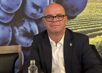 Smajl Latifi feston ditëlindjen gjatë fushatës – falënderon qytetarët për urimet e shumta