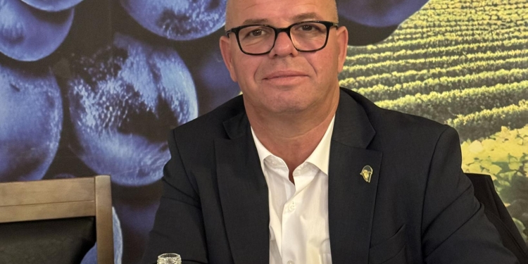 Smajl Latifi feston ditëlindjen gjatë fushatës – falënderon qytetarët për urimet e shumta