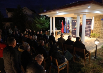 Arbër Ismajli thekson mbështetjen e familjes Elezi për Burim Elezin në Asamblenë Komunale