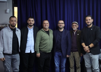 Arbër Ismajli takohet me drejtuesit e Dritës, premton përkrahje për sportin