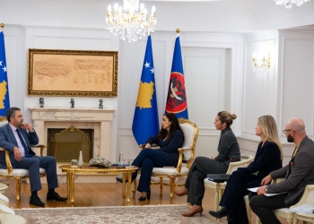 Osmani takohet me Radoniqin, flasin për përgatitjet e balotazhit