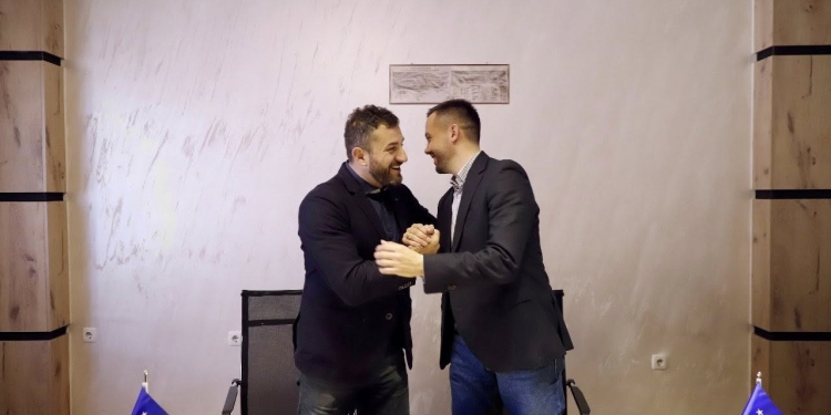 Zyrtare: Komuniteti turk në Mitrovicë e mbështet Arian Tahirin për kryetar