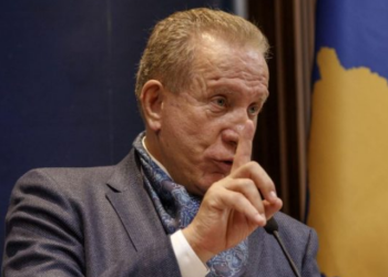 Aeroporti i Vlorës / Gjykata e Tiranës bllokon Behgjet Pacollin, nuk kryen dot veprime te firma koncesionare
