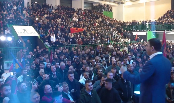 Memli Krasniqi feston në Mitrovicë: PDK-ja është fituese e zgjedhjeve lokale