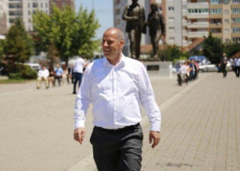 Lladrovci pas fitores: Hapim simbolikisht zyrën ku ishte selia e degës së PDK-së në Drenas