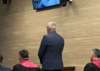 Të dyshuarit për korrupsion Faruk Mujka dhe Hysen Muzliukaj deklarohen të pafajshëm para gjykatës