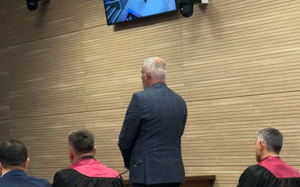 Të dyshuarit për korrupsion Faruk Mujka dhe Hysen Muzliukaj deklarohen të pafajshëm para gjykatës