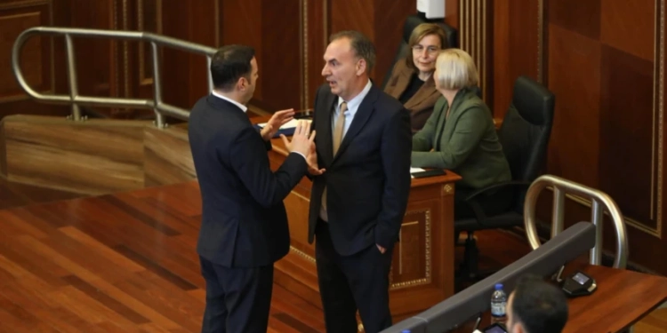 Edhe Abdixhiku e Limaj i thojnë ‘PO’ takimit të thirrur nga Osmani