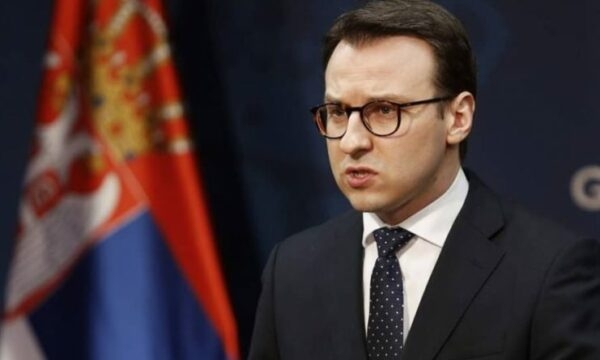 Petkoviqit i djeg deklarata e Osmanit për tendencat destabilizuese të Serbisë, i reagon presidentes