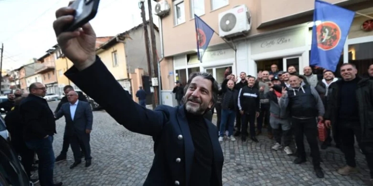 Përparim Rama në takime me plot qytetarë e entuziazëm: Prej Matit deri në Prishtinën e Vjetër