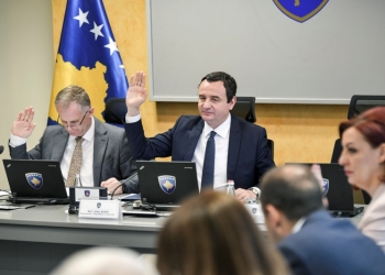Vendimet e Kurtit, buxheti 4 miliardë për vitin 2026m parasheh pagën e 13-të për punonjësit e sektorit publik, rritje të shtesave e pensioneve