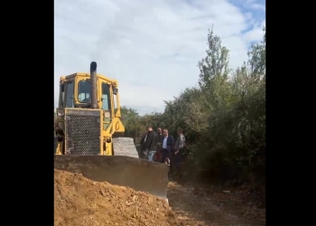 Bali Muharremaj viziton hapjen e rrugës që lidh Zonën Industriale me Leshanin dhe Tërrnjen