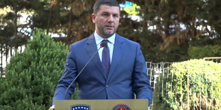 Krasniqi: U bë qartë se askush se ka shumicën, Presidentja duhet të vijë në këtë konkludim dhe të shpallen zgjedhjet