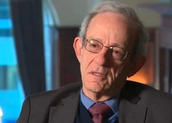 Profesori amerikan tregon arsyet pse u takua me Thaçin në Hagë