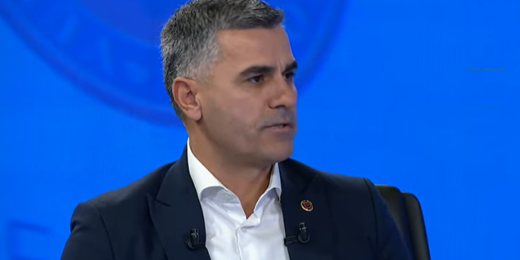 “Marrëveshjen e koalicionit me VV-në në Vushtrri e kam bërë për interes të qytetarëve” – Xhafer Tahiri