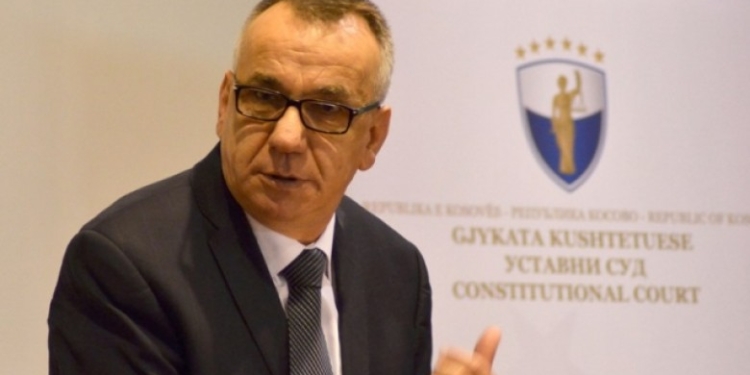 Hasani: Mbajtja e seancës për Qeverinë është jokushtetuese