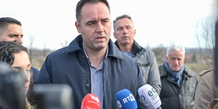 Shpjegimi i Konjufcës që shemb propagandën e VV-së me Listën Serbe: “E kanë të drejtë kushtetuese, hiç s’kem çka bëjmë”