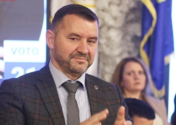 Koalicioni me VV-në në Prizren | Bekim Nerjovaj jep dorëheqje nga AAK bashkë me nëndegët e Hasit