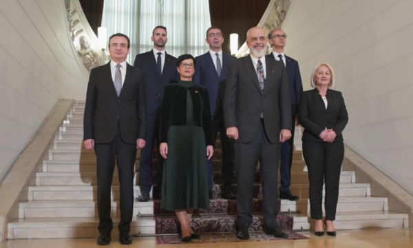 Kosova dhe Bosnja s’kanë marrë asgjë nga Plani i Rritjes, Komisioni Evropian: Përfituesit ta respektojnë kalendarin
