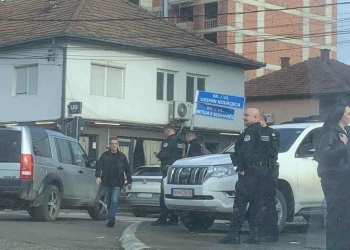 Flet pronari i kafenesë ku planifikohej të shkonte Kurti: U rrezikua siguria, të dy palët po sjellin telashe, vendosa ta mbyll lokalin