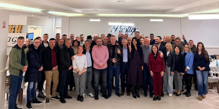 “Shkon posht” koalicioni Xhafer Tahiri-Sylejman Meholli, mblidhet LDK-ja në Vushtrri dhe e kundërshton