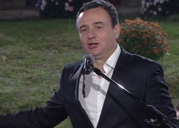 Si bën hesap Kurteshin dhe Krasniqin | Kurti shkelë vendimin e KQZ-së që e votuan edhe dy anëtarët e tij për fillimin e fushatës zgjedhore me 3 nëntor