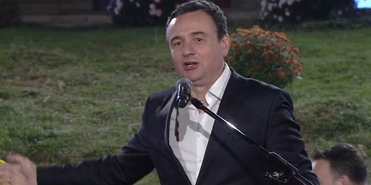 Si bën hesap Kurteshin dhe Krasniqin | Kurti shkelë vendimin e KQZ-së që e votuan edhe dy anëtarët e tij për fillimin e fushatës zgjedhore me 3 nëntor