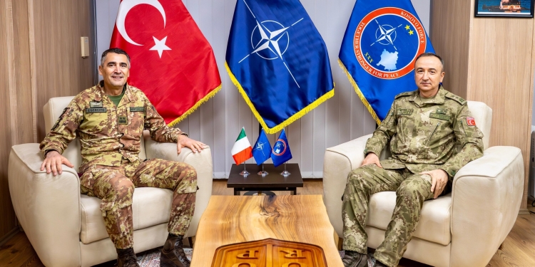 Ulutash pret në takim shefin e shtabit të NATO-s në Itali, diskutojnë për sigurinë në Kosovë