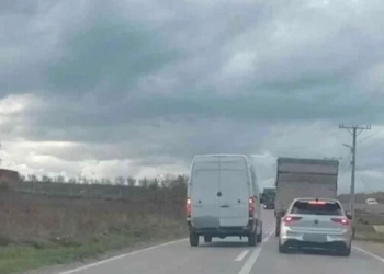 Policia ndëshkon dy shoferë për shkelje të rënda në komunikacion në Ferizaj, njëri prej tyre i mitur