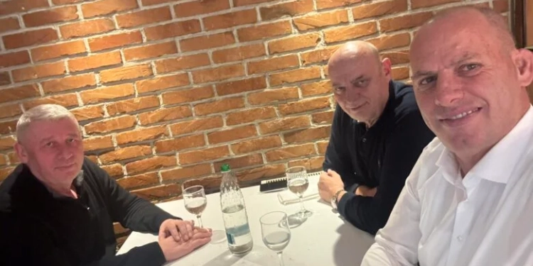 Takim mes gjeneralëve të çlirimit