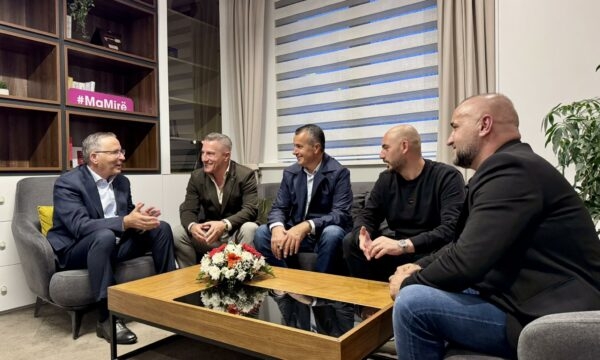 Hamza takon Ragip Xhakën dhe strukturat e PDK-së në Zvicër