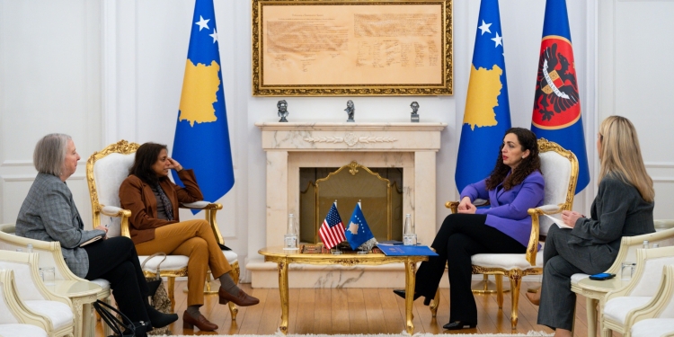 Shpërndau Kuvendin e caktoi zgjedhjet e reja, Osmanit i shkon në zyre diplomatja amerikane