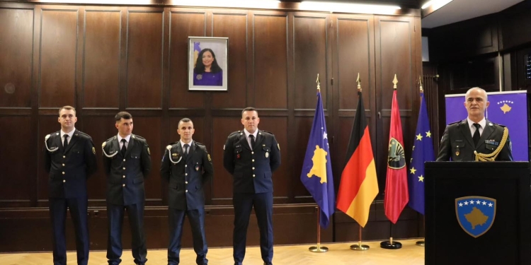 Ceremonia e përfundimit të akademisë ushatarake, katër kadetë të FSK-së diplomojnë me sukses në Gjermani