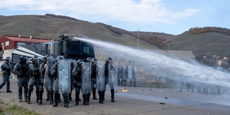 KFOR-i, EULEX-i, Policia e Kosovës dhe FSK-ja me stërvitje të përbashkët kundër trazirave