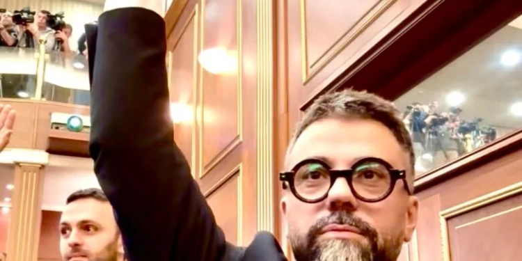 Behrami: Dorën kundër Albin Kurtit dhe Listës Serbe kam me mbajtë gjithmonë veç PËRPJETË!