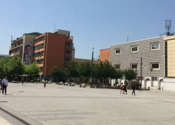 Deutsche Welle: Kosova ende në udhëkryq