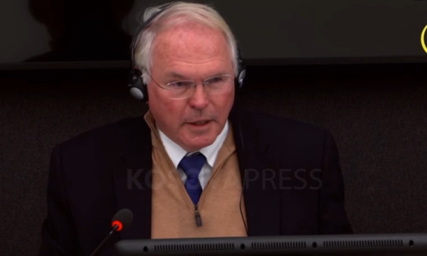 Hill: Millosheviqi ishte i shqetësuar sepse mendonte se amerikanët po zgjidhnin UÇK-në për partner