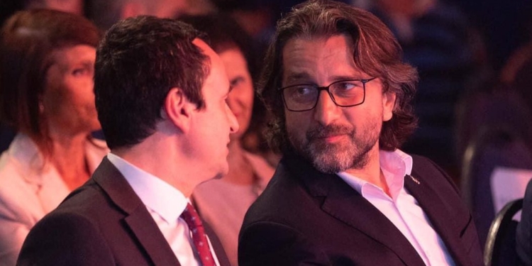 Rama për Kurtin e krejt VV-në: Kush është ky sekt që vendos për UÇK-në, heronjtë dhe gjithë popullin