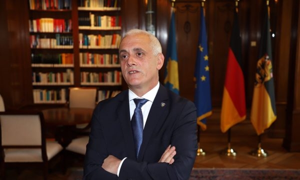 Ish-ambasadori kosovar: Caktimi i 28 dhjetorit për zgjedhjet një autogol i Albin Kurtit