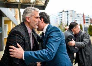 “Kalkuluam dëmin më të vogël…” | Faruk Mujka i “Ibër Lepencit” e pranon se me vetëdije e lëshuan ujin që përmbyti vendpunishten e urës në Mitrovicë