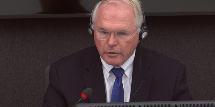 Hill: SHBA asnjëherë s’e cilësoi UÇK-në si organizatë terroriste