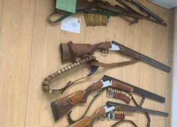 Policia në Leposaviq has në 5 persona me pushkë gjuetie pa leje, ua sekuestron