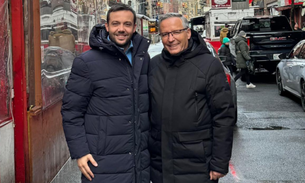 Arian Tahiri mbështet Bedri Hamzën për kryetar të PDK-së: Ka hapur rrugë për gjeneratën e re