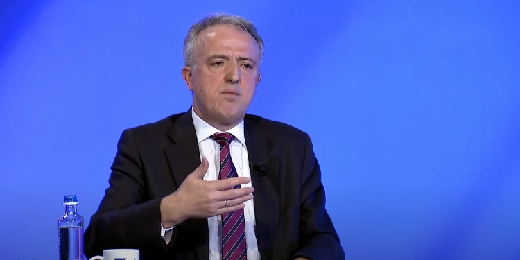 Hamiti: Kosova duhet të dalë nga kurthi i Kurtit